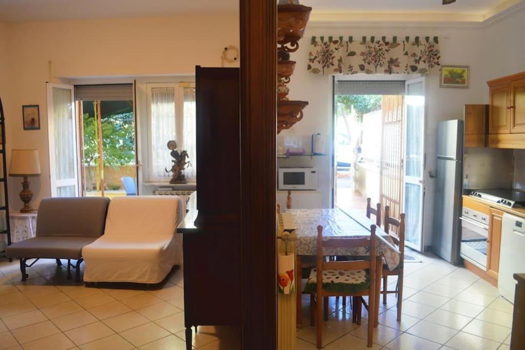 Appartamento In Via Calvi Лідо-ді-Остія Екстер'єр фото